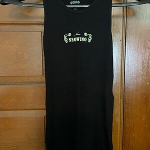 BB now showing maternity black tank top